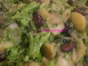 padellata di broccoli con olive nere e patate